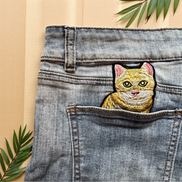 INDIGO REIN Distressed Denim Jean Shorts w/ Fun Patches – Size 11 Juniors - Picture 5 of 10